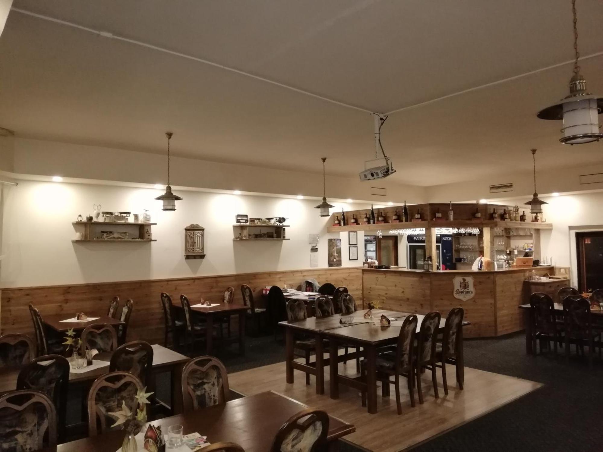 Hotel Kamenny Vrch Хомутов Екстер'єр фото